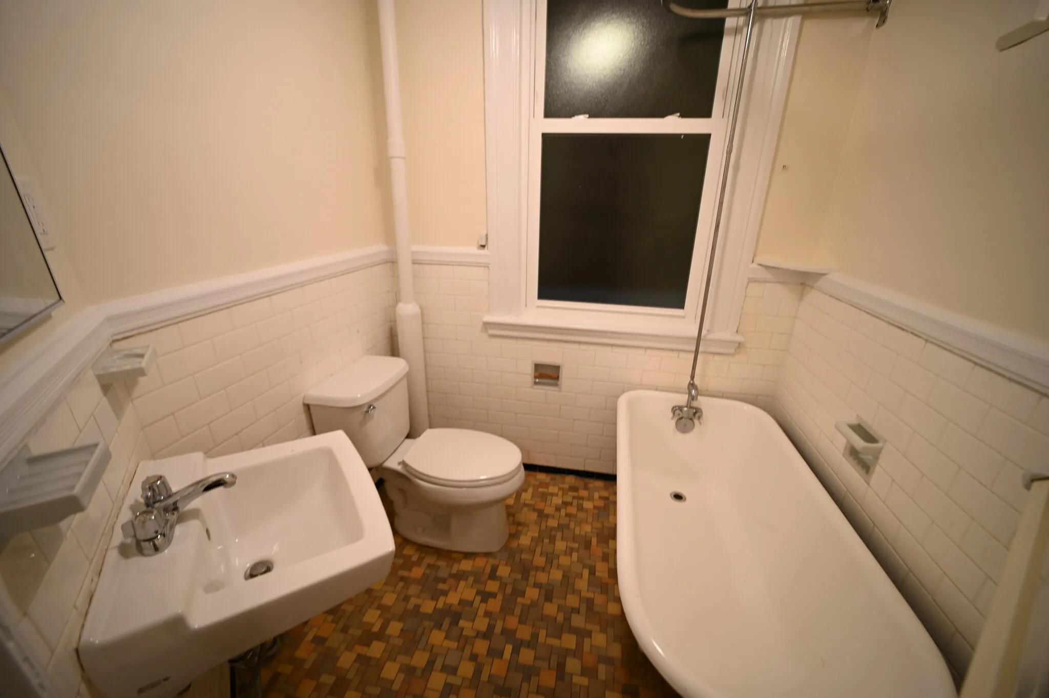 885 Massachusetts Ave, Mid Cambridge