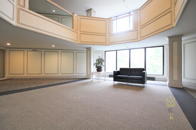 85 Brainerd Rd, Brighton