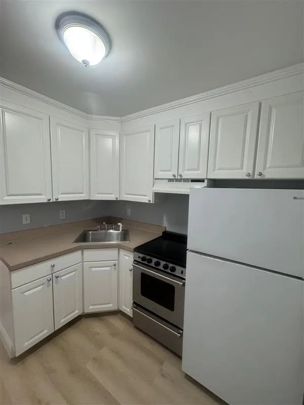 516 R Somerville Ave, Ward Two