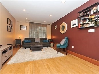 2440 Massachusetts Ave, North Cambridge