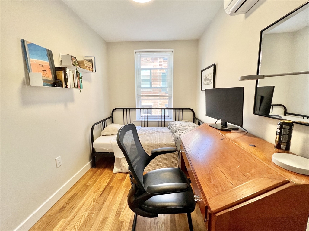 3 Garden Ct St, North End