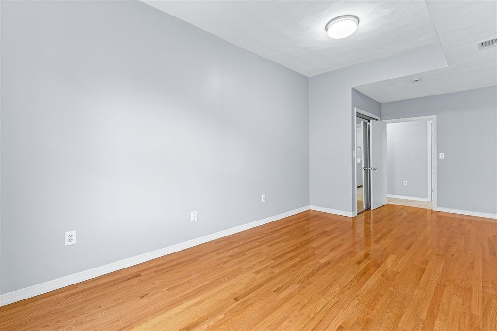 37 Munroe St, Somerville