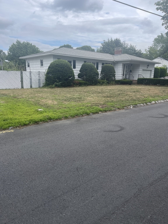 49 Rollins St, Lawrence