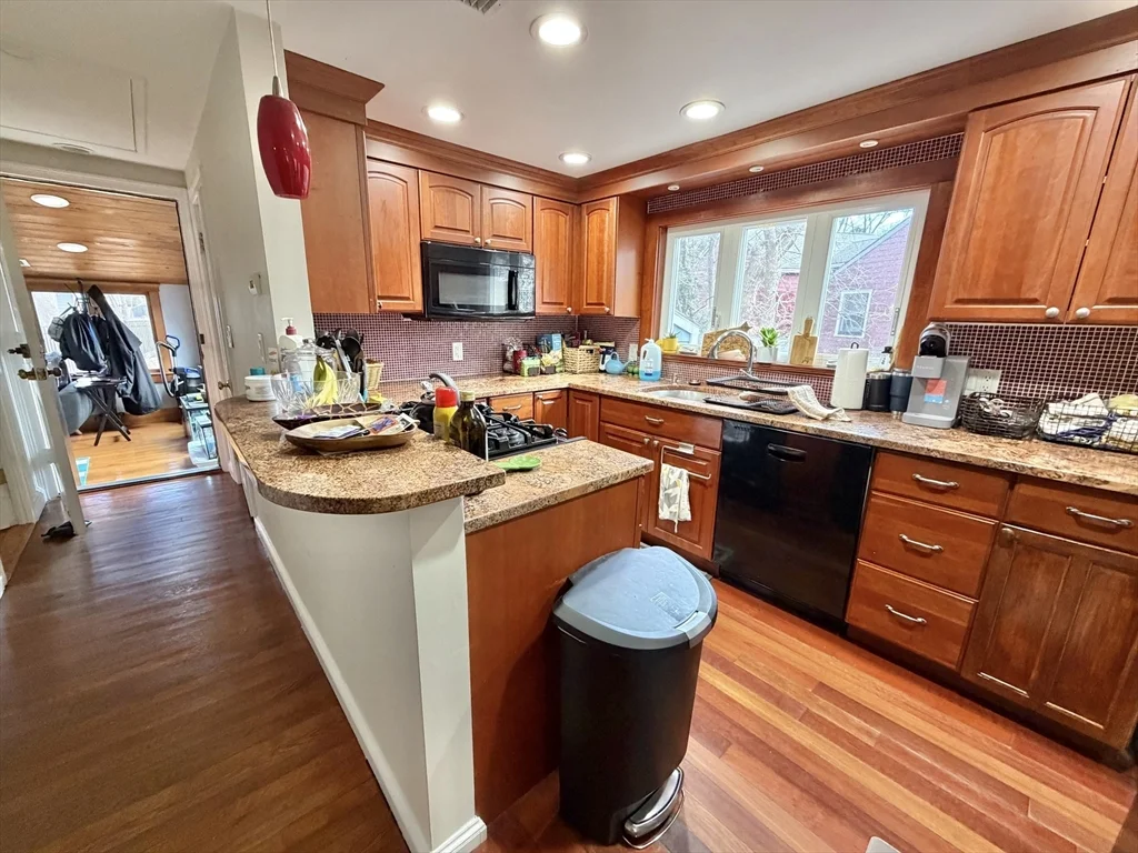 176 Upland Ave, Newton