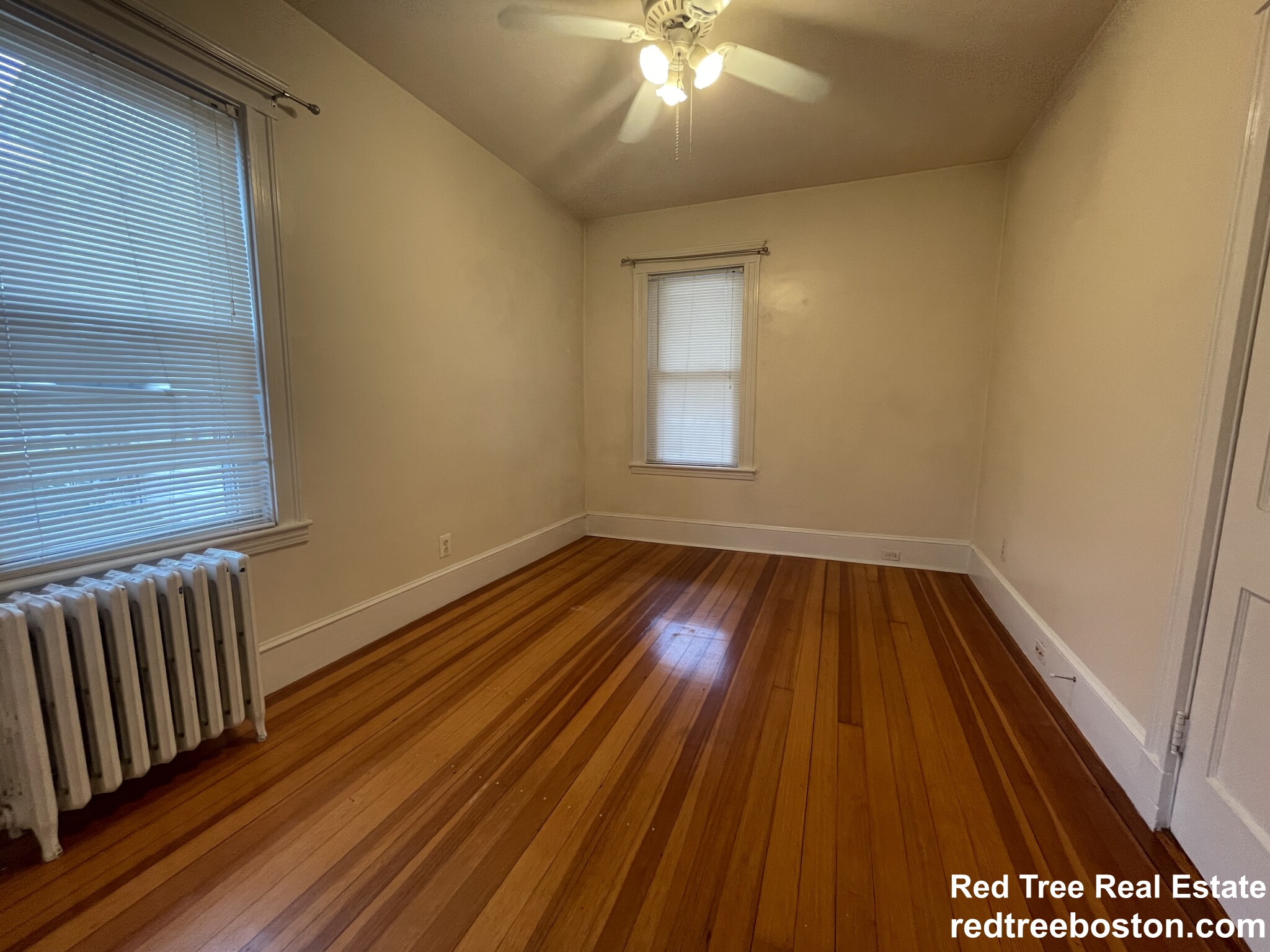 18 Bigelow St, Oak Square