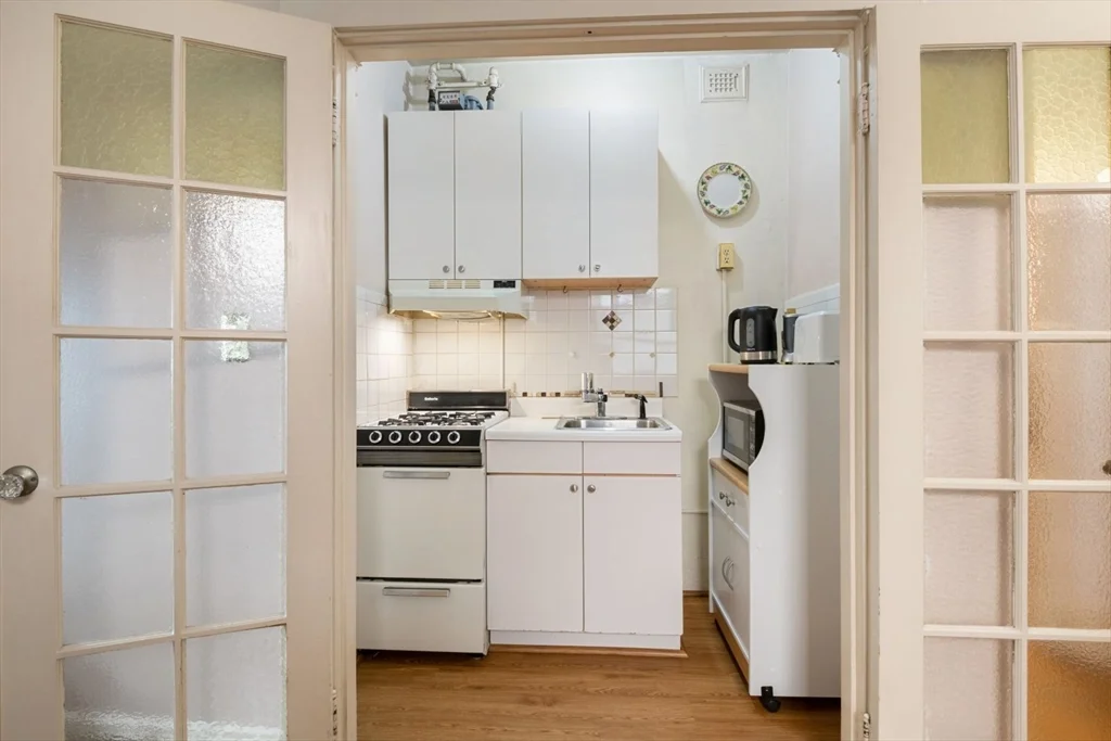 8 Garrison St, Back Bay