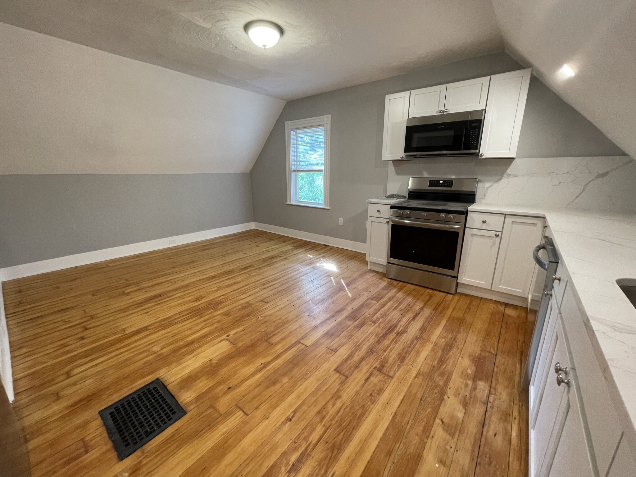 35 Cameron Ave, Teele Square