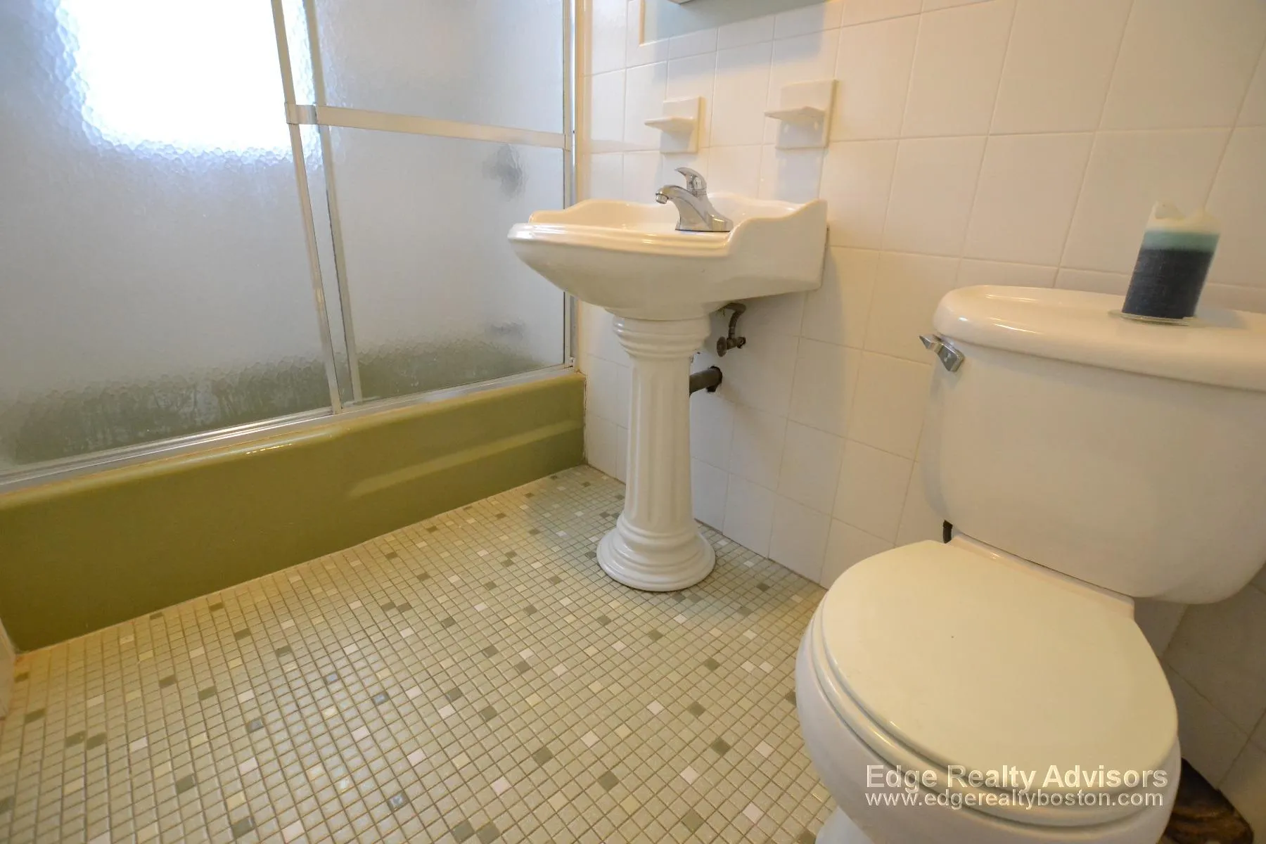 22-24 Everett Sq, Allston