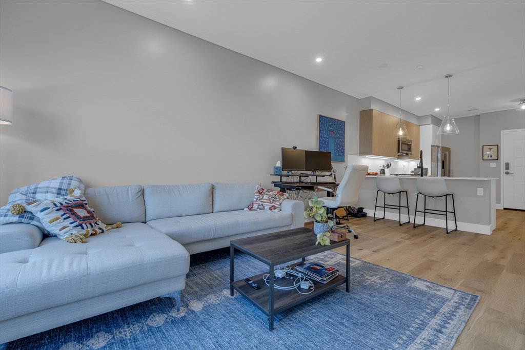 70 Leo Birmingham Pkwa, Brighton