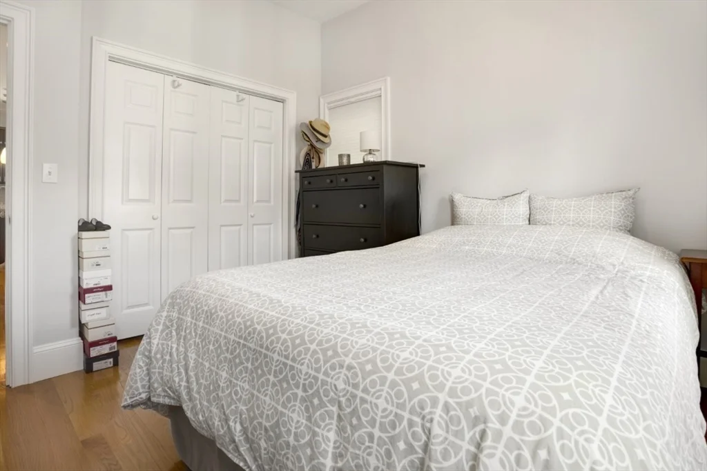 23 Woodward St, South Boston
