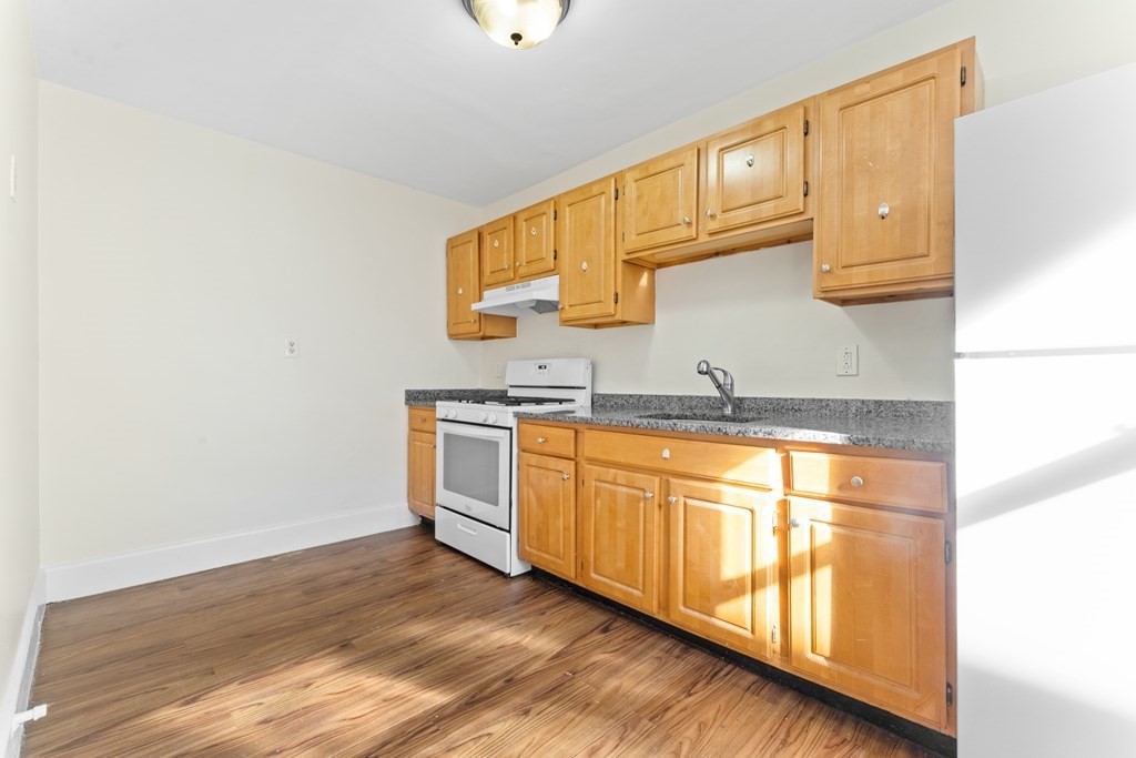 11 Victory Rd, Dorchester