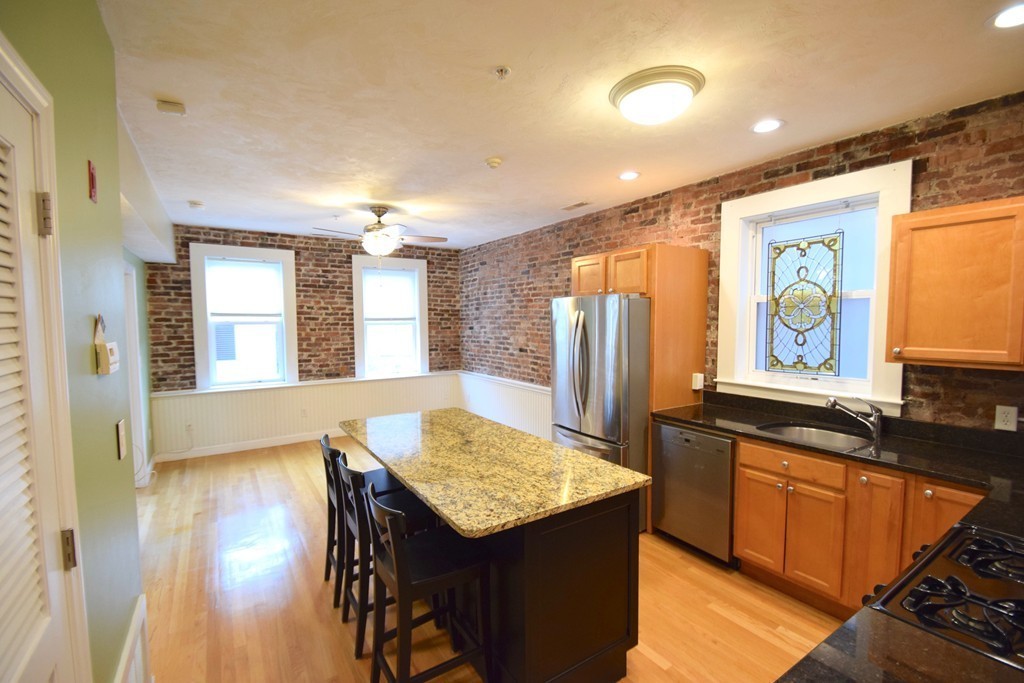 172 Cottage St, East Boston