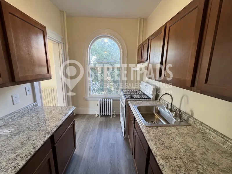 2 Ware St, Mid-Cambridge