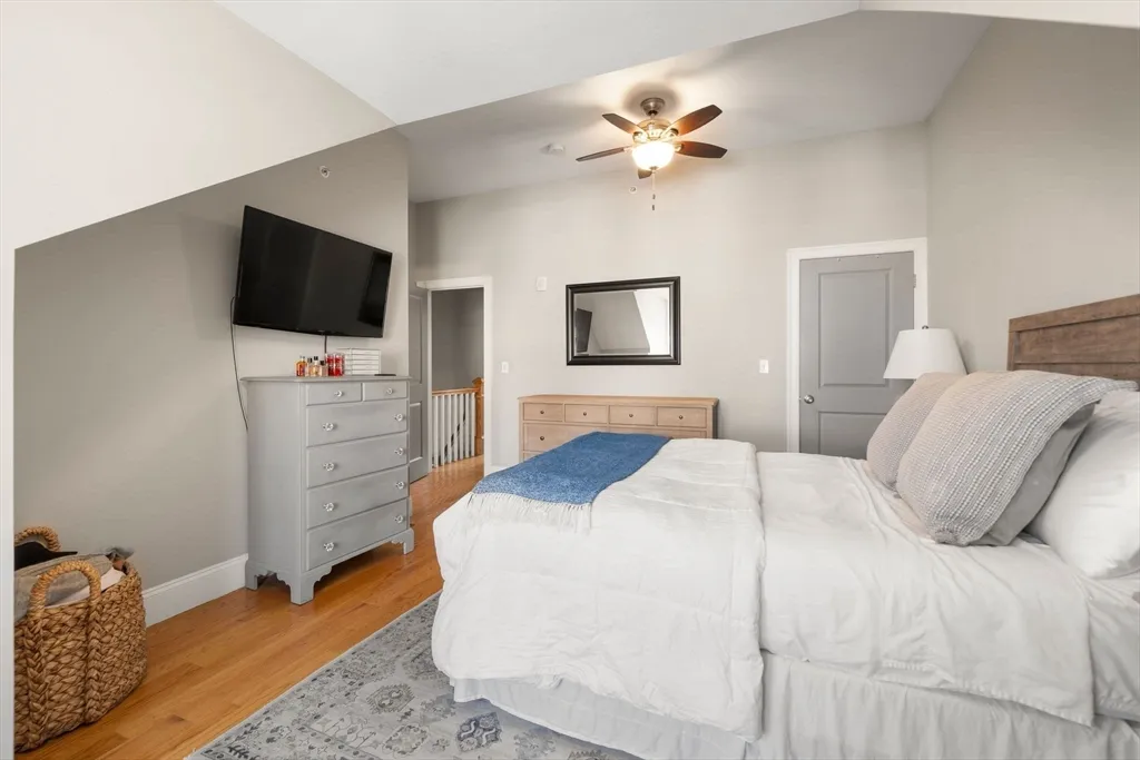 30 Park St, Fields Corner East