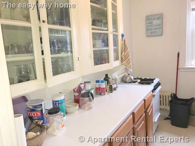 172 Maple St, Malden Center