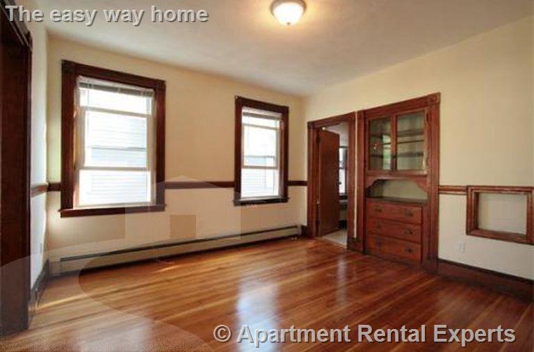 45 Locke St, Davis Square