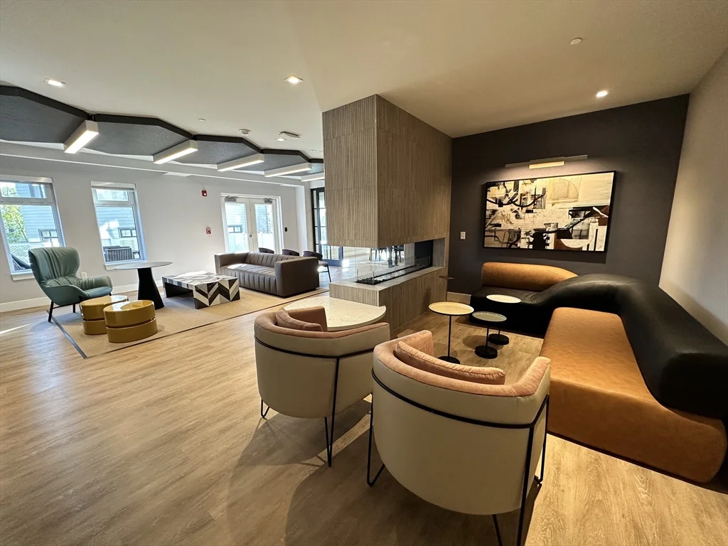 250 Centre St, Jamaica Plain