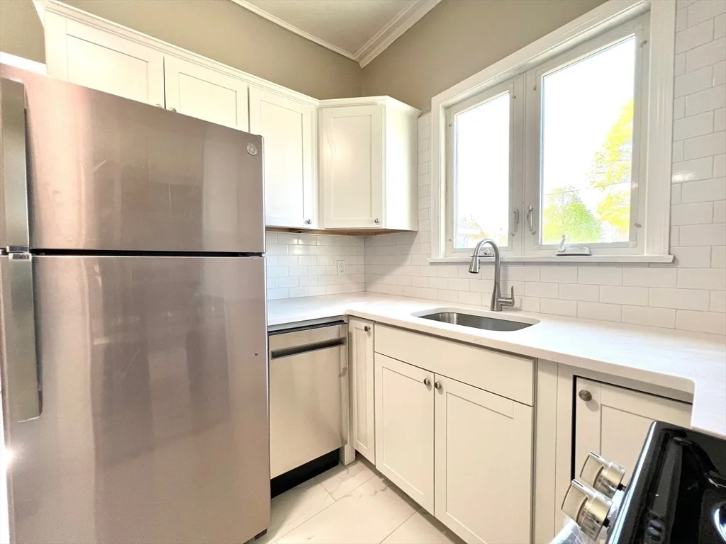 6 Holland St, Winchester