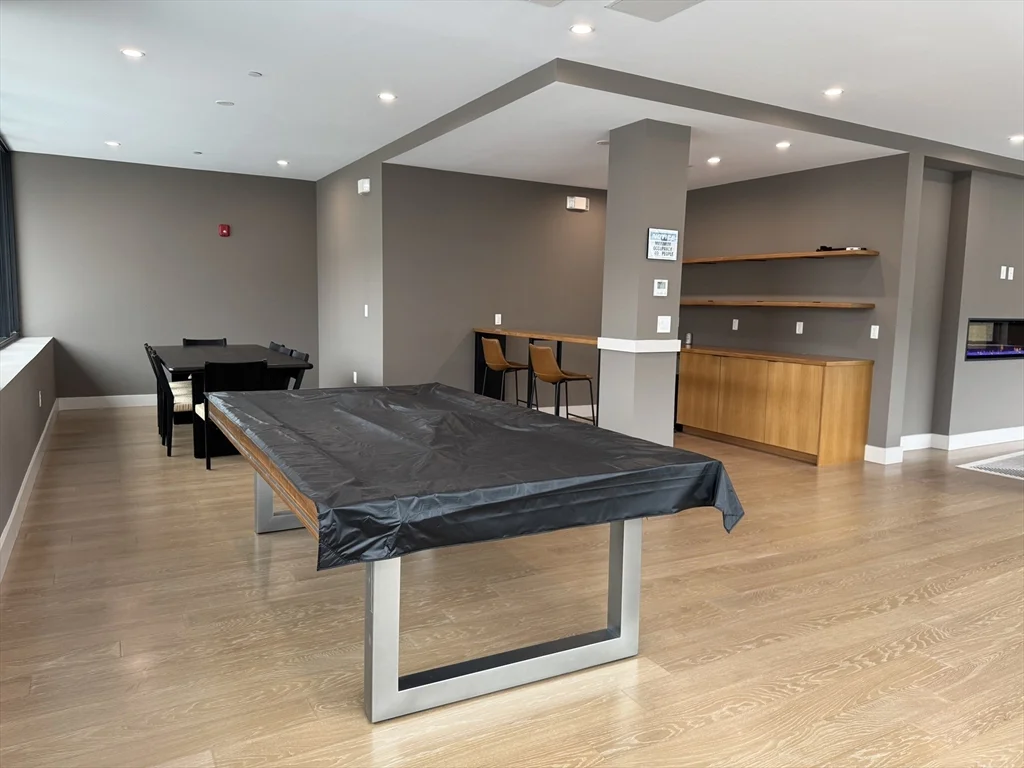 100 Lincoln, Brighton