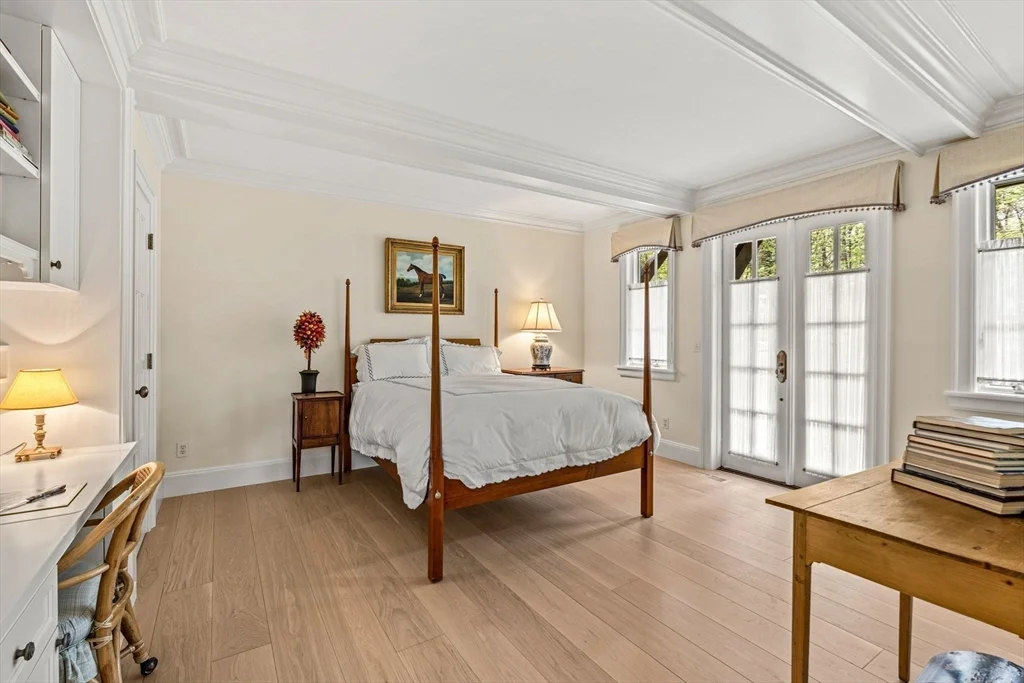 110 Juniper Rd, Belmont