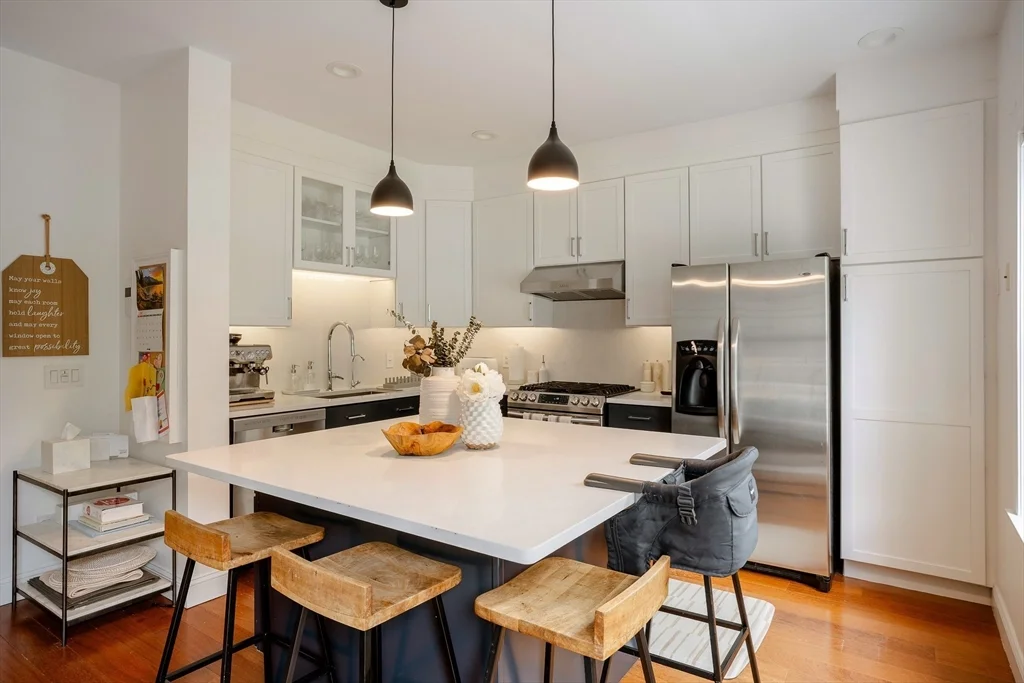 39 Cottage St, East Boston
