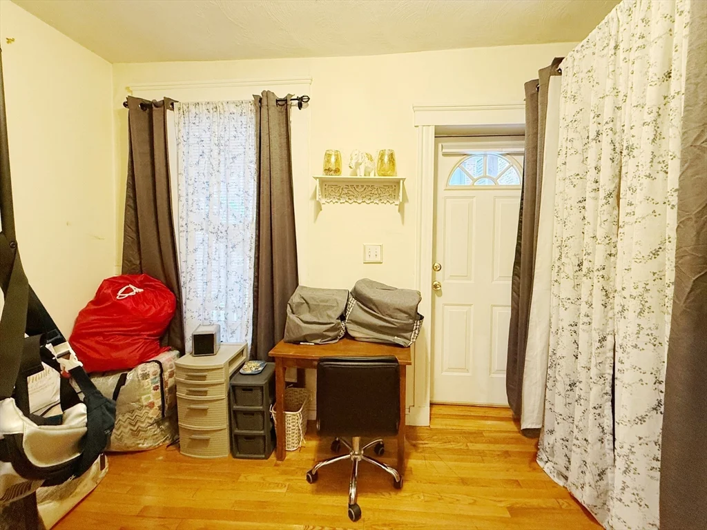 73 Divison St, Chelsea