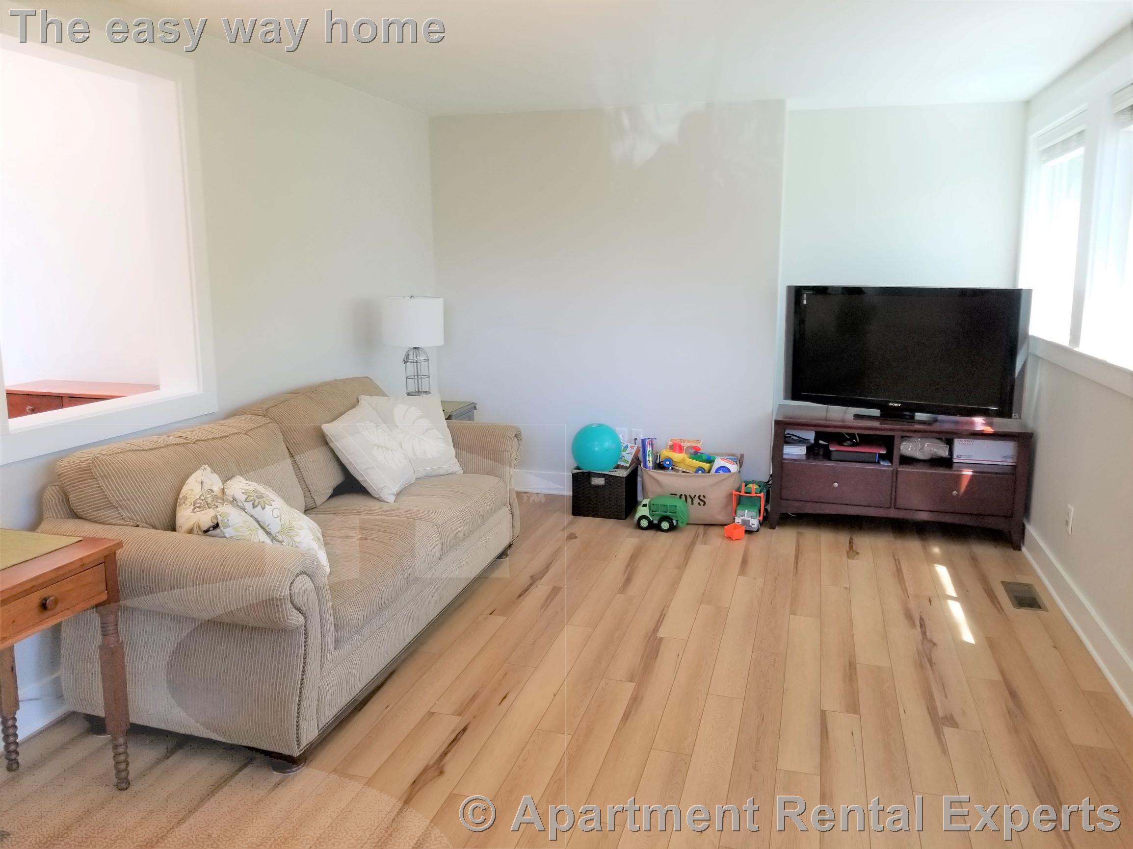 12R Conwell Ave, Tufts