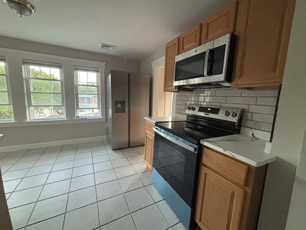 70 Shawmut St, East Weymouth