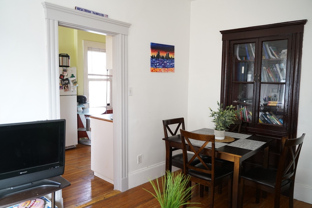 5 Cooney St, Somerville