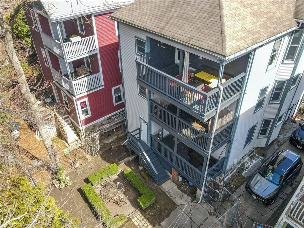 14 Haverford St, Jamaica Plain