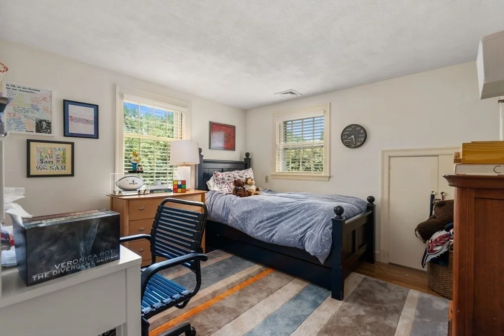 11 Nantucket Rd, Wellesley