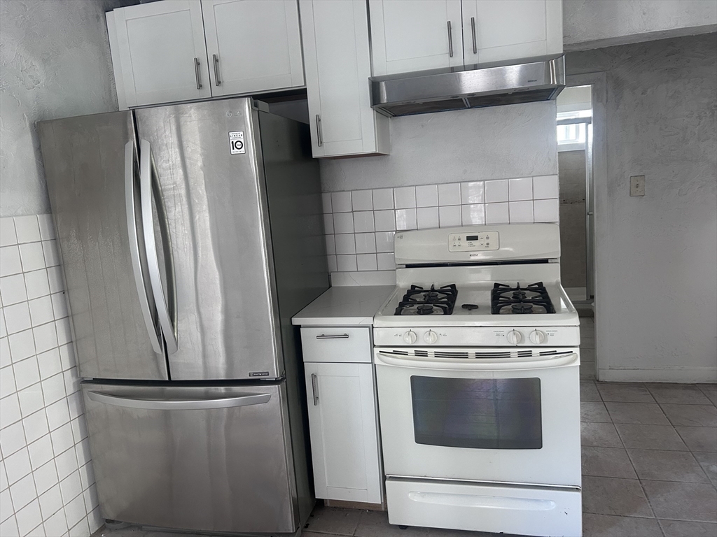 18 Stellman Rd, Roslindale