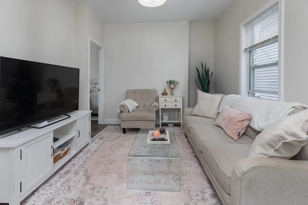 100 H St, South Boston