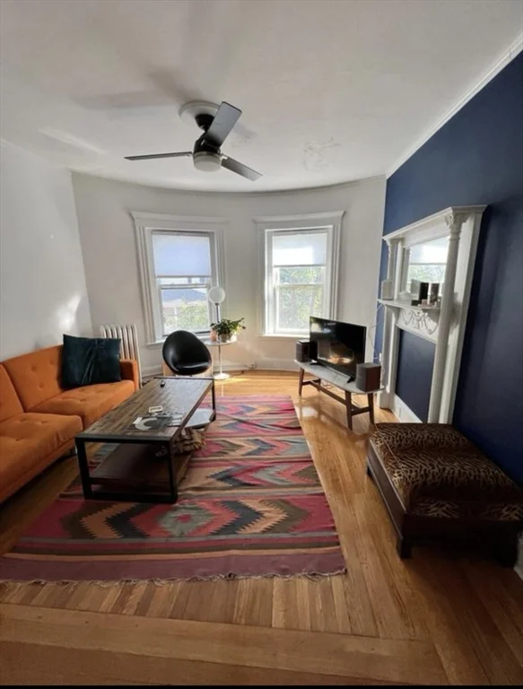 17 Grovenor Rd, Jamaica Plain