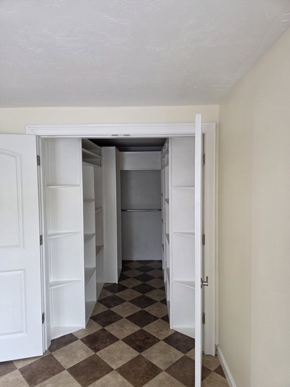 17 Robert St, Fitchburg