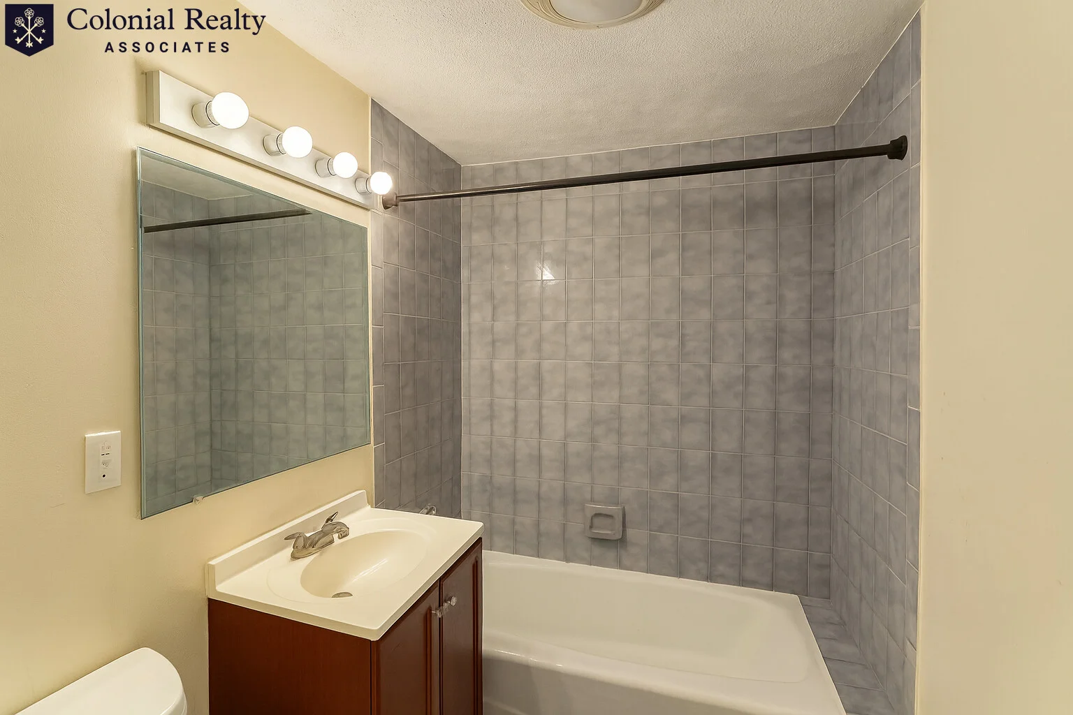 47 Chapman St, Watertown