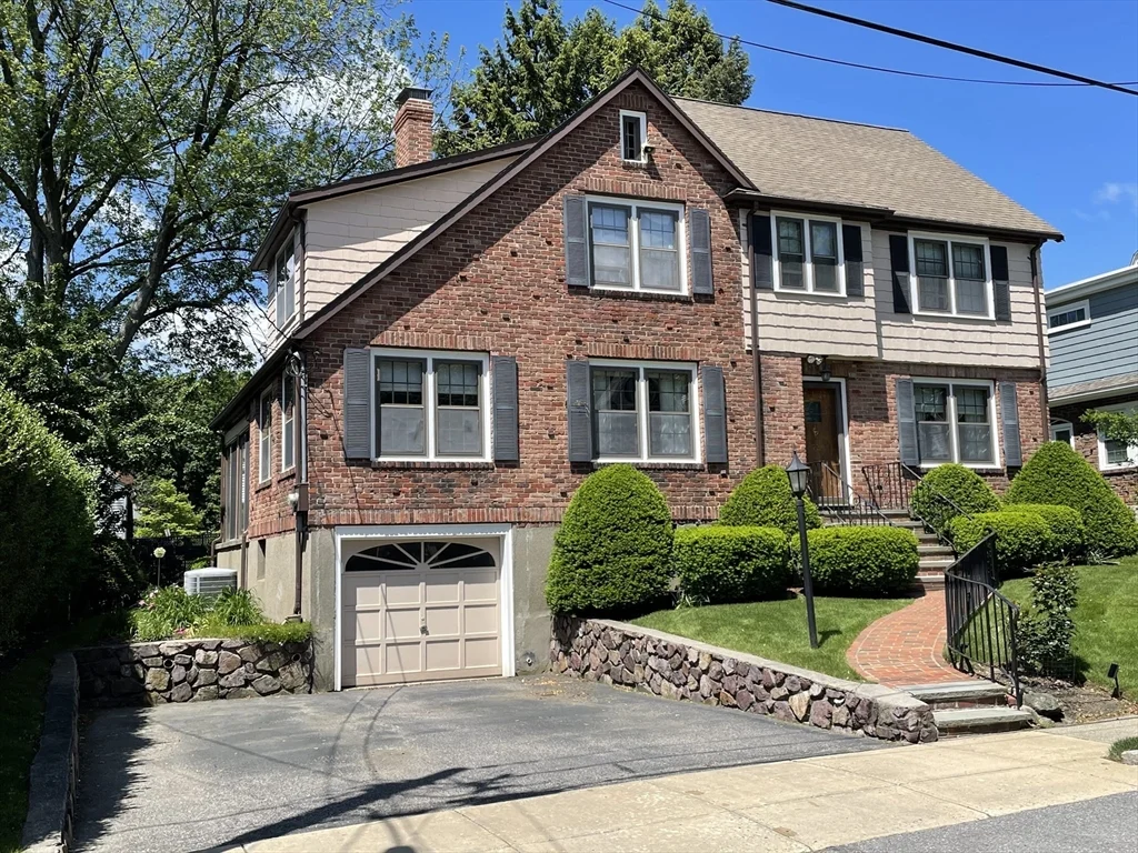 23 Richardson Rd, Belmont