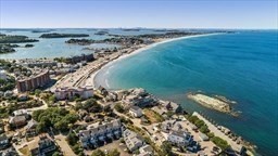 54 Oceanside Dr, Hull