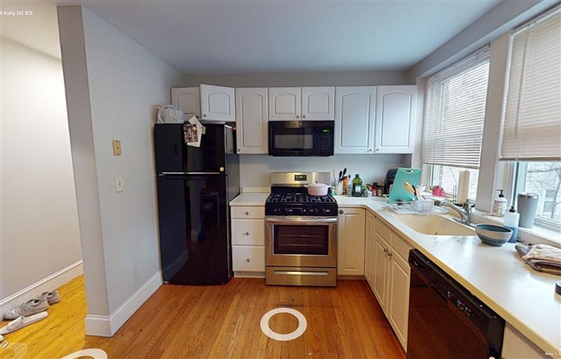 54 Kelly Rd, Cambridgeport