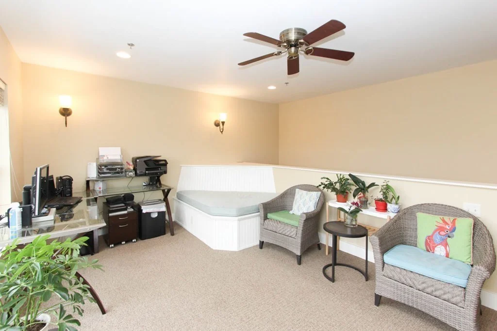 114 Merrian Ave, Leominster