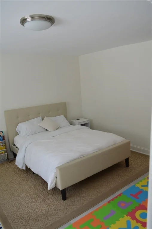 92 Johnson Woods Dr, Reading