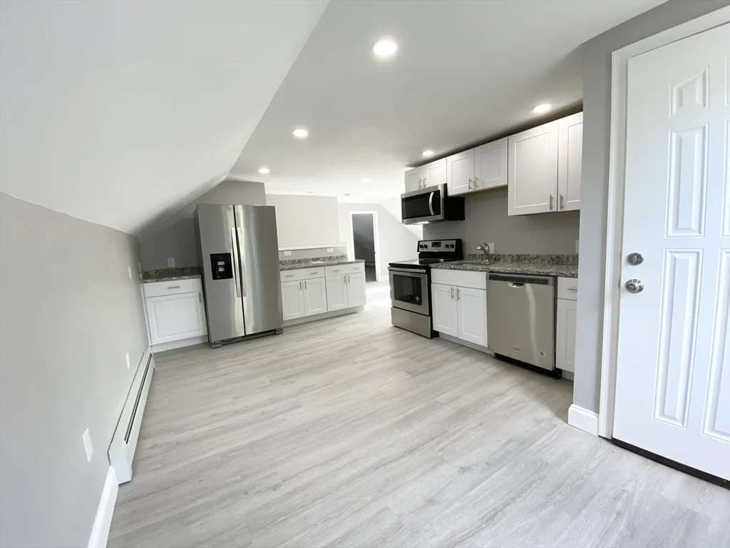 286 Kimball St, Fitchburg