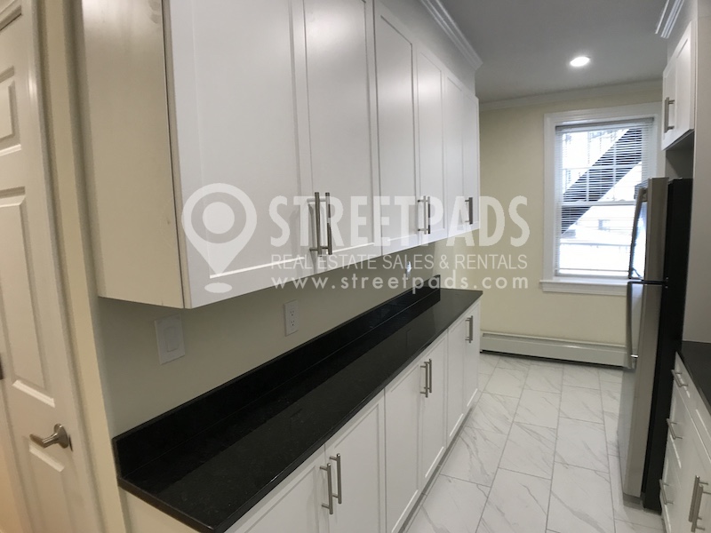 100 Kilsyth Rd, Brighton