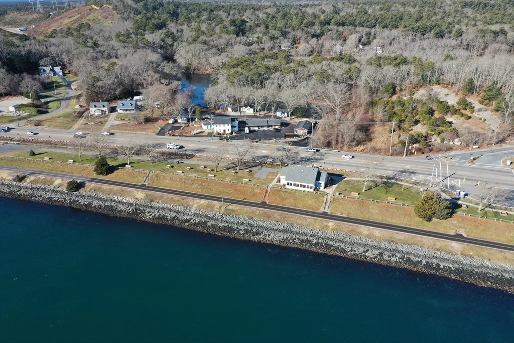 825 Scenic Hwy, Bourne