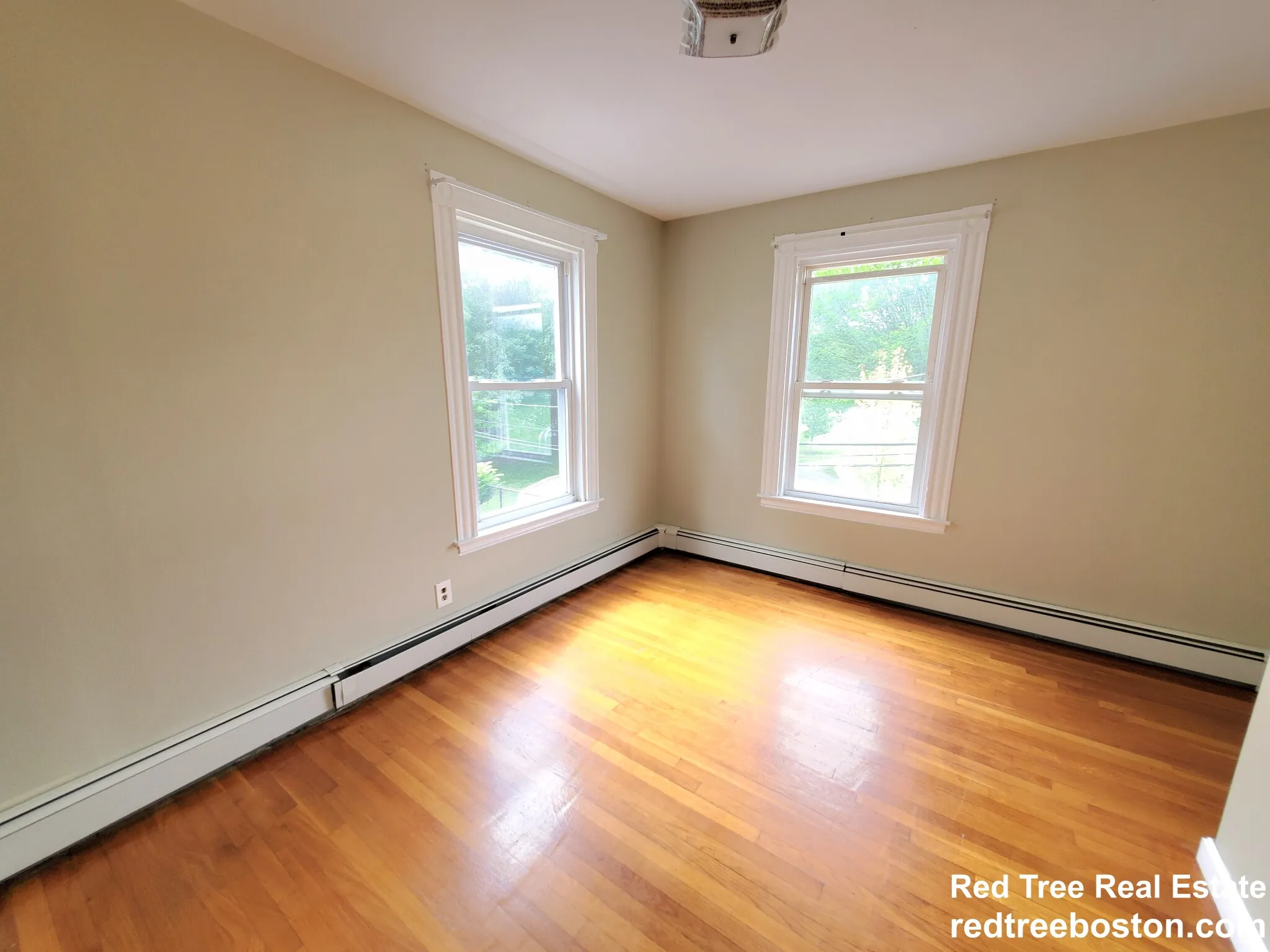 7 High Street Pl, Jamaica Plain