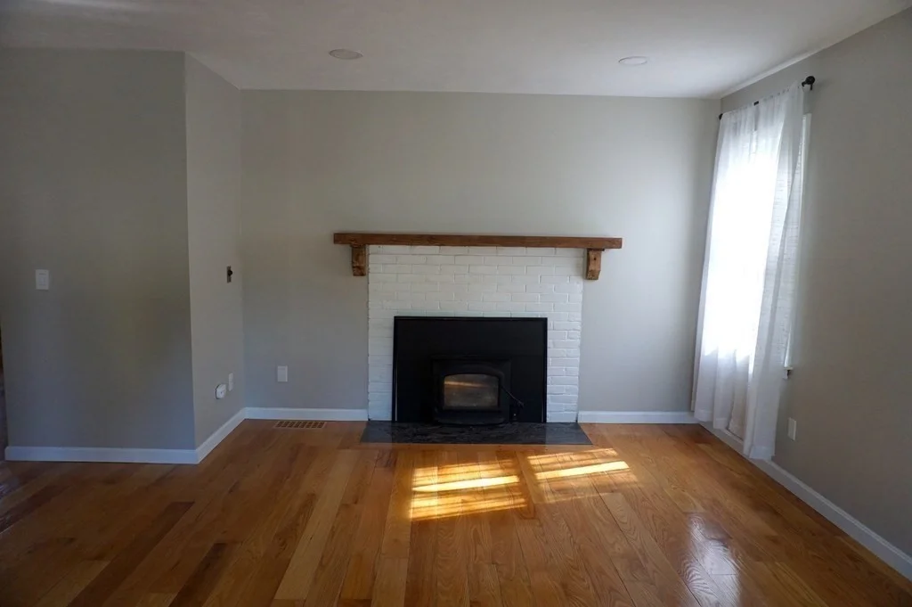 90 Groton St, Pepperell