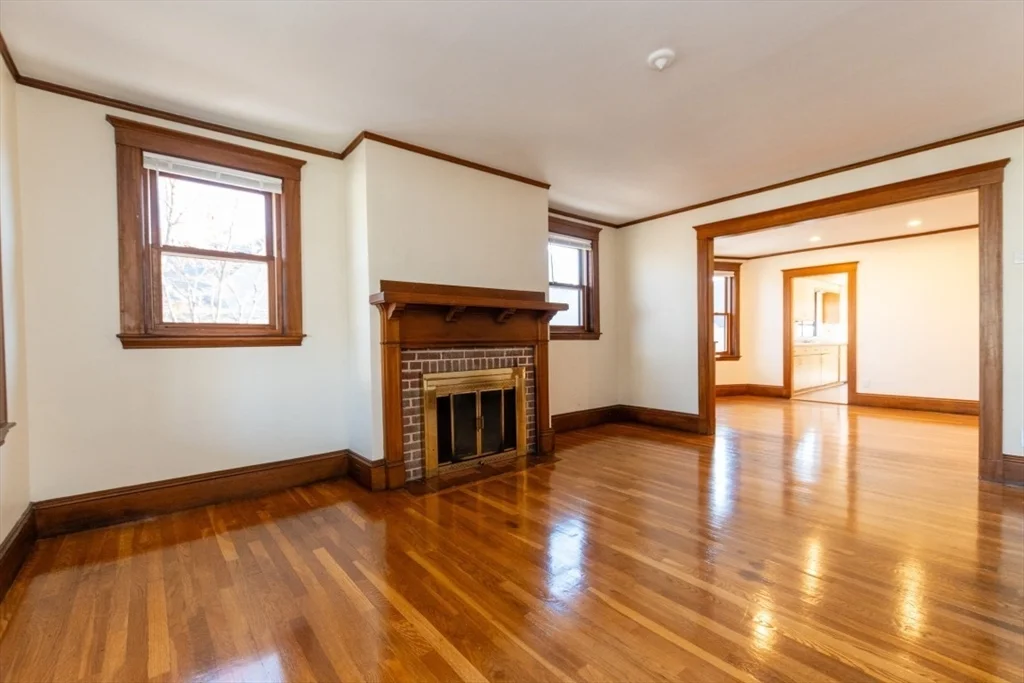 81 Cushing Ave, Belmont
