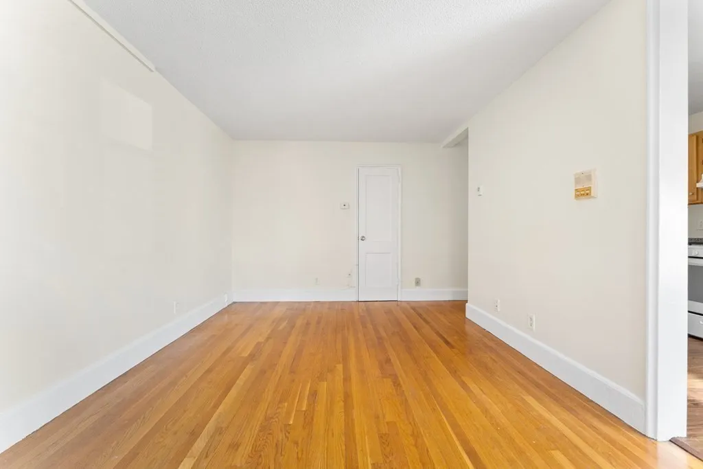 11 Victory Rd, Dorchester