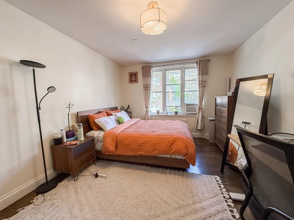 84 Strathmore Rd, Brighton
