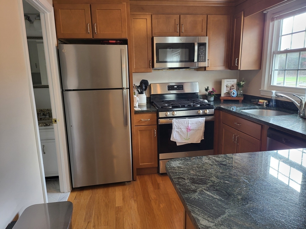 55 Prescott Dr, Chelmsford